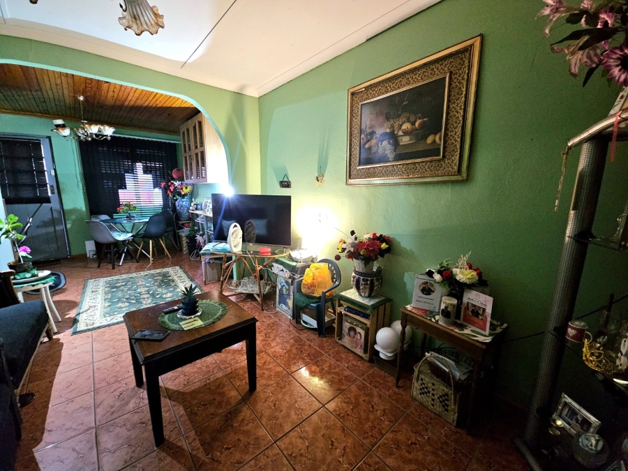  Bedroom Property for Sale in Rocklands Western Cape